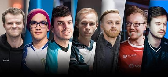 甜蜜恋爱与吃鸡游戏的完美结合